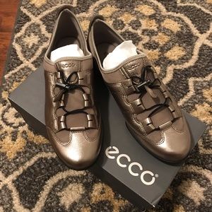 Brand New Women’s Ecco Bluma Warm Grey/Moon Rock Size 40